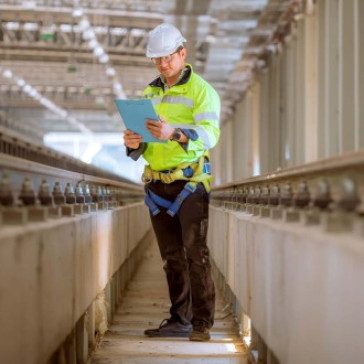 A Complete Checklist Before You Buy Safety Vests