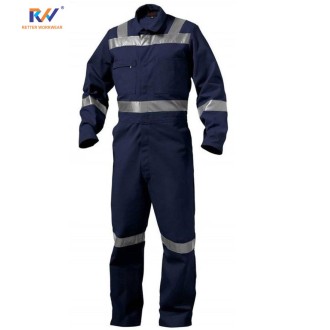 What Makes Safety Coverall Manufacturers in India a Reliable Choice for Industrial Protection